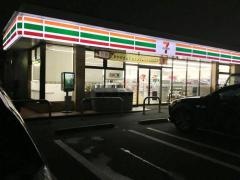 セブンイレブン　仙台港北店