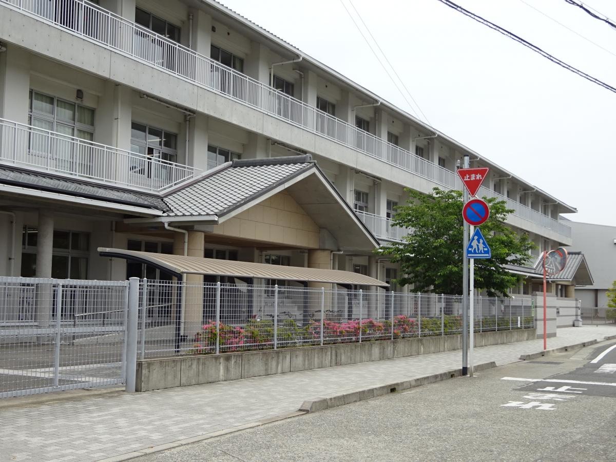 湯浅小学校
