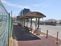 「菅生学園学びの城」バス停留所