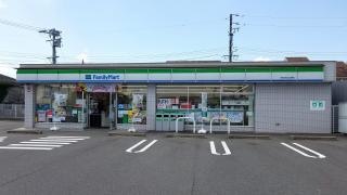 ファミリーマート　四日市泊山崎店