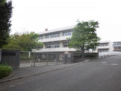 新石川小学校
