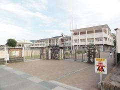山崎小学校