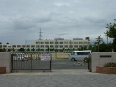 天伯小学校