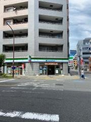 ファミリーマート　立川柴崎町店
