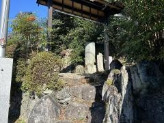 左軍神社