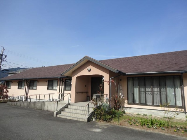 内母の里 施設外観