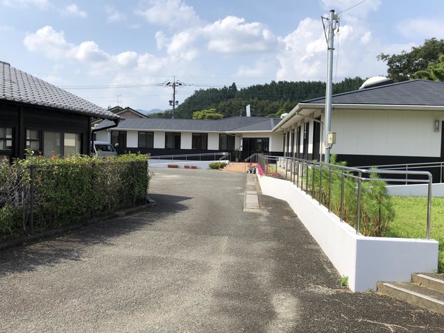 コスモス苑 施設外観