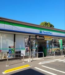 ファミリーマート　足立青井店
