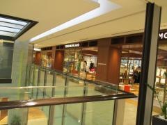 ＴＯＭＯＲＲＯＷＬＡＮＤ　名古屋ラシック店