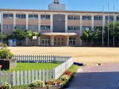忠岡小学校