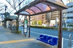 「なぎさニュータウン」バス停留所