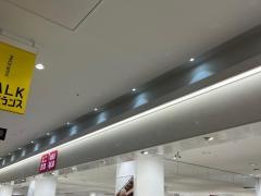 ユニクロ　ヒルズウォーク徳重ガーデンズ店