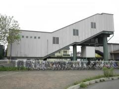 百合が原駅