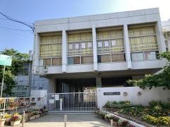 朝日ケ丘小学校