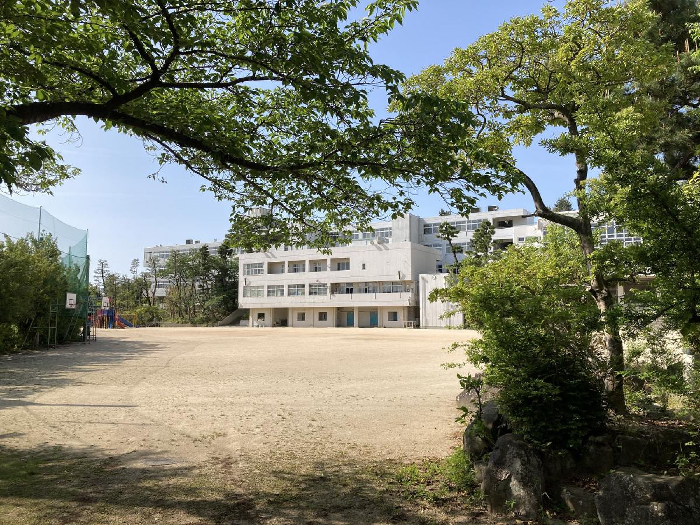 芦屋 市立 朝日ケ丘 小学校