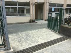 長丘小学校