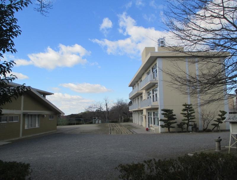 岡崎市立恵田小学校（校舎）