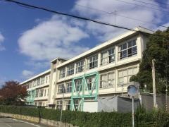 別府小学校