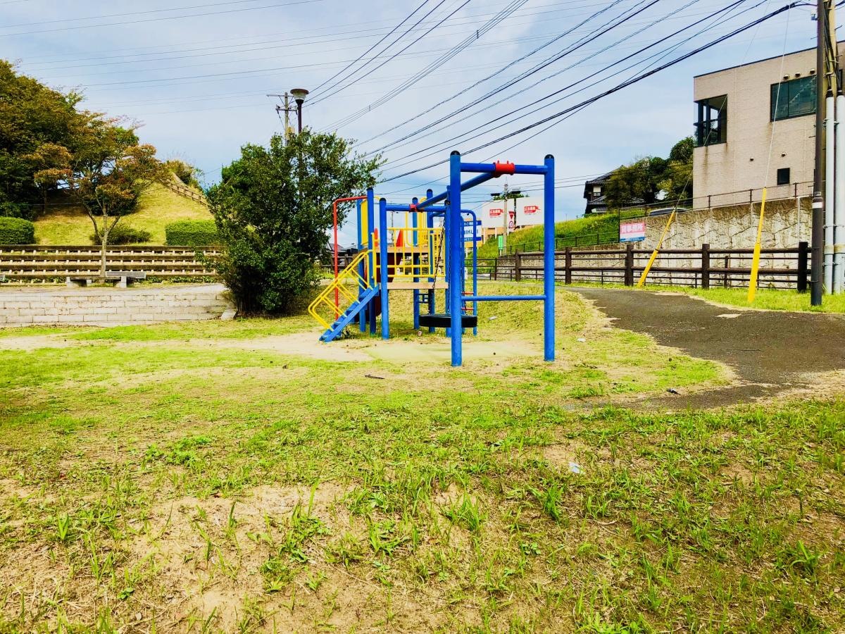 鉄竜緑地 遊具