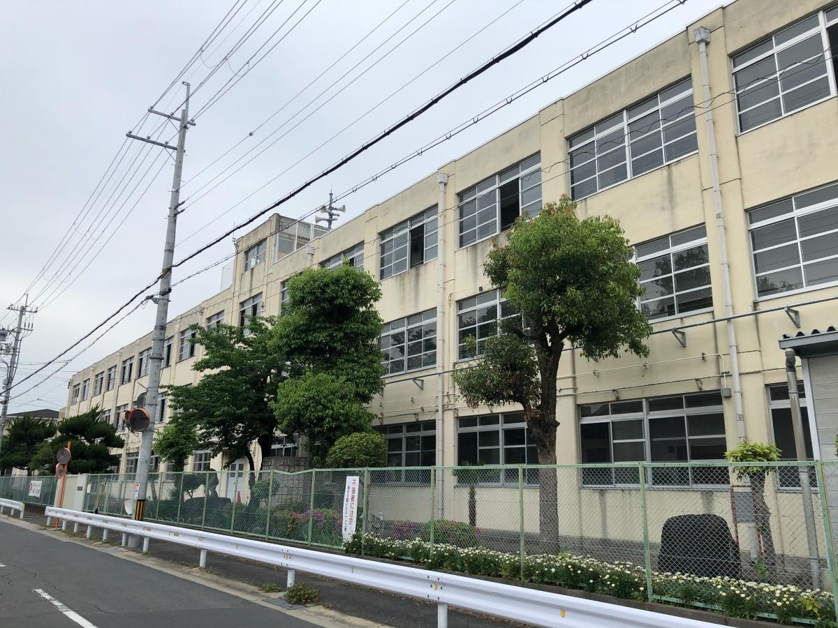 花園小学校の写真です。