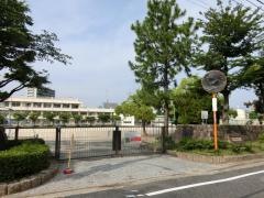 神崎小学校