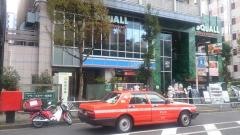 ローソン　新宿イーストサイドスクエア店