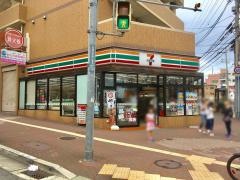 セブンイレブン　神戸灘岩屋駅前店