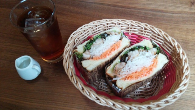 CRUST・CAFE/ホームメイト