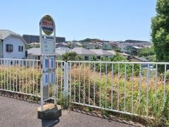 「奈良地区センター前」バス停留所
