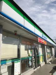 ファミリーマート 高槻三島江店