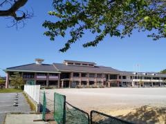山東小学校