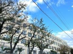 本地丘小学校
