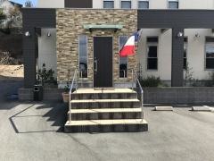 Ｌａ　Ｔａｂｌｅ　ｄ'　Ａｋｉ