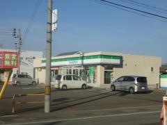ファミリーマート　秋田城東店