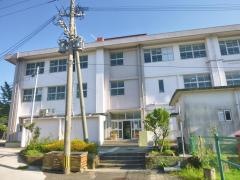里小学校