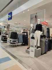 ジーユーゆめタウン東広島店