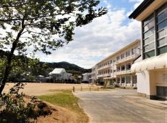 長沢小学校