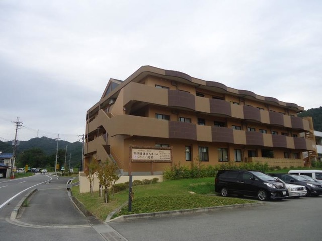 フロイデ滝野