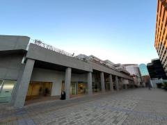 小牧市中央図書館