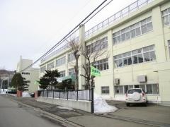 緑丘小学校