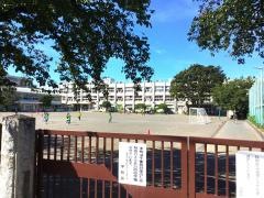 潤徳小学校