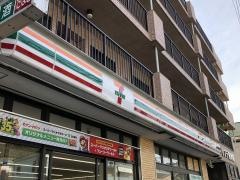 セブンイレブン　横須賀坂本店