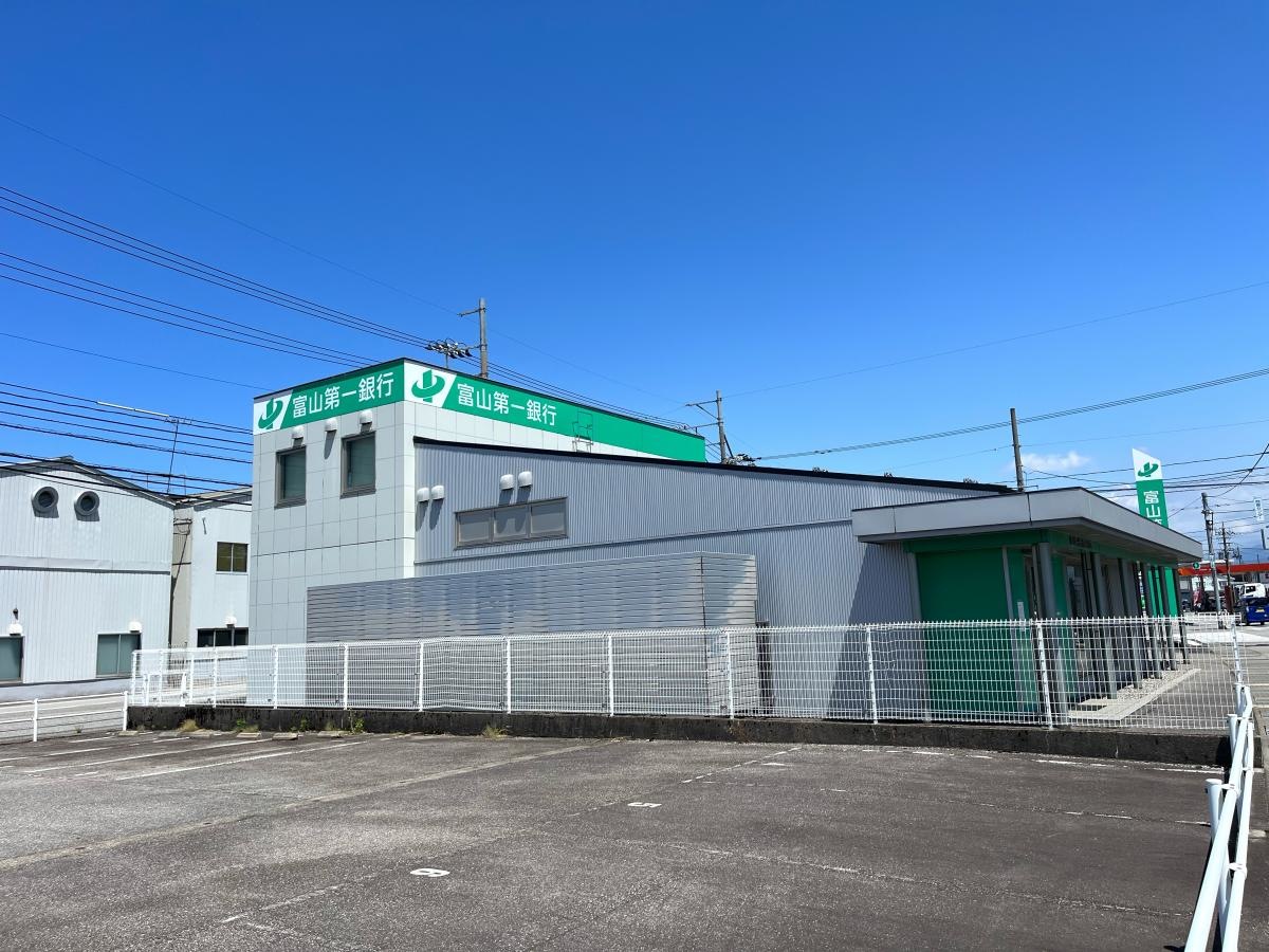 建物裏面