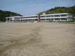 兼山小学校