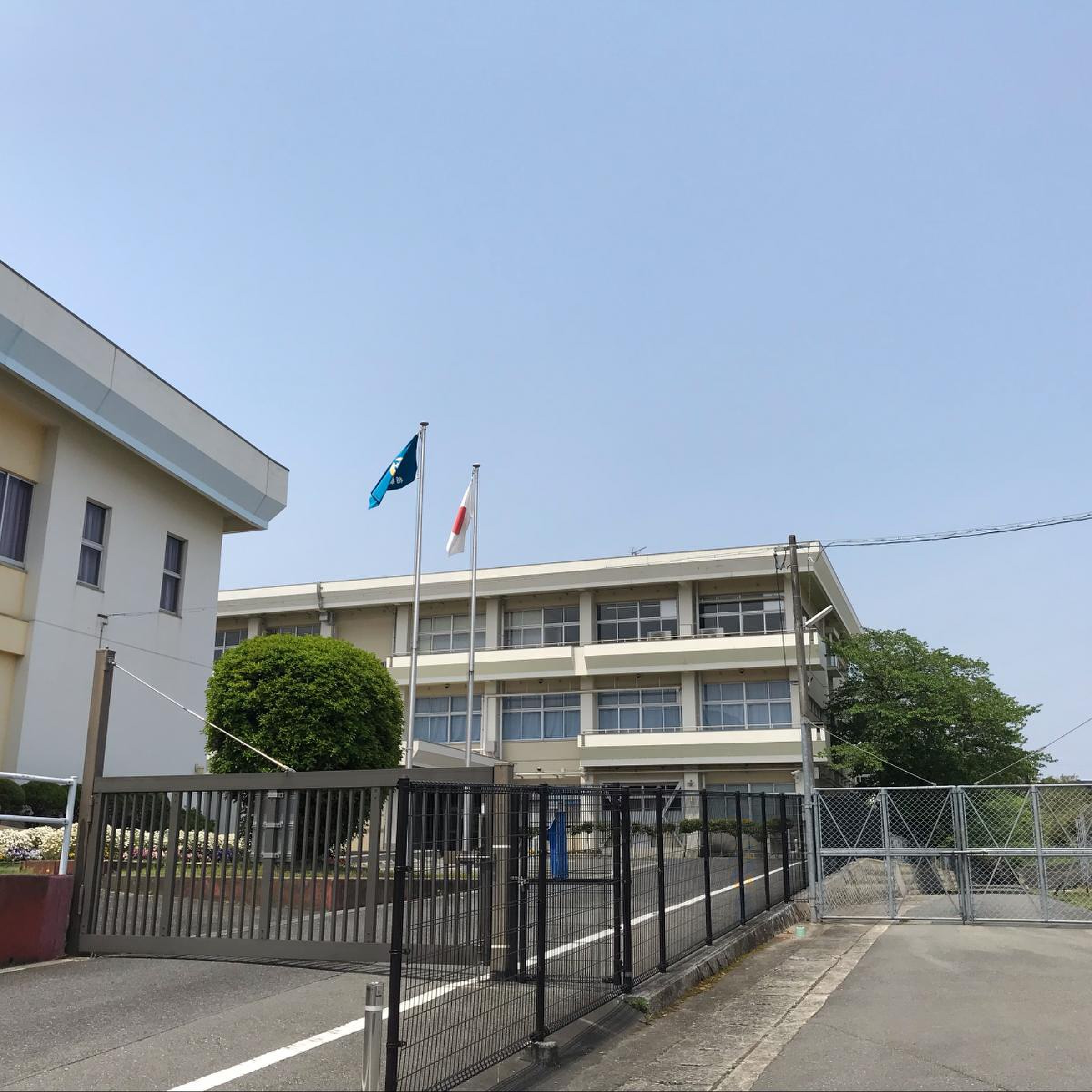 稲築 東 中学校