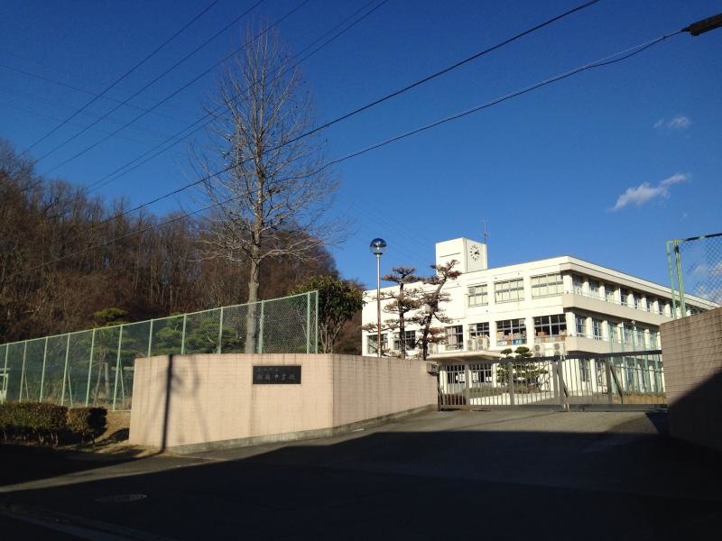 船迫中学校です