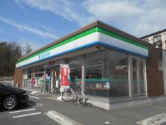 ファミリーマート　久居庄田店