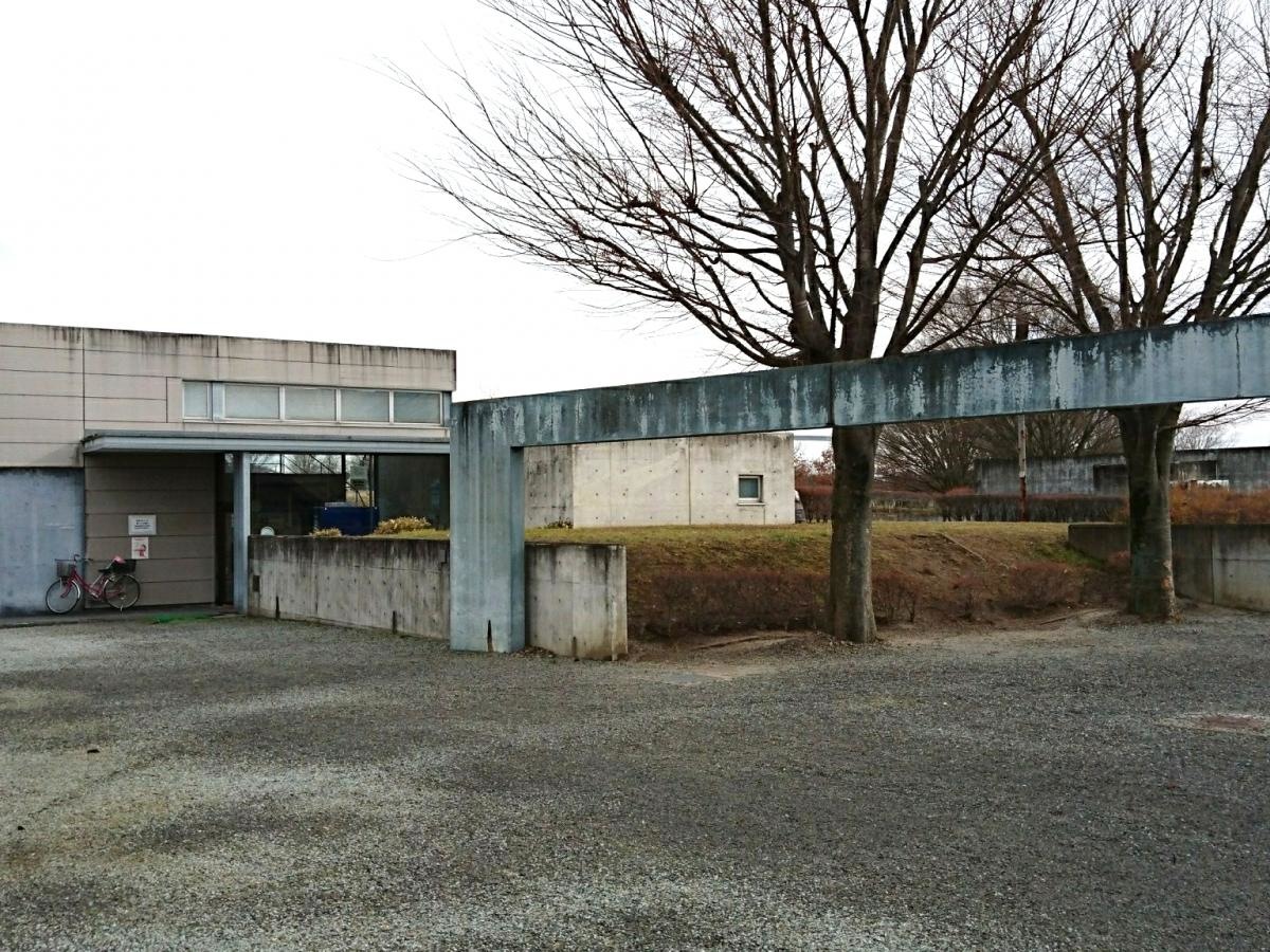 大河原公園の管理棟ですね。