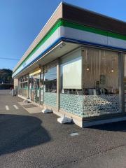 ファミリーマート　日光轟店