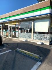ファミリーマート　日光轟店